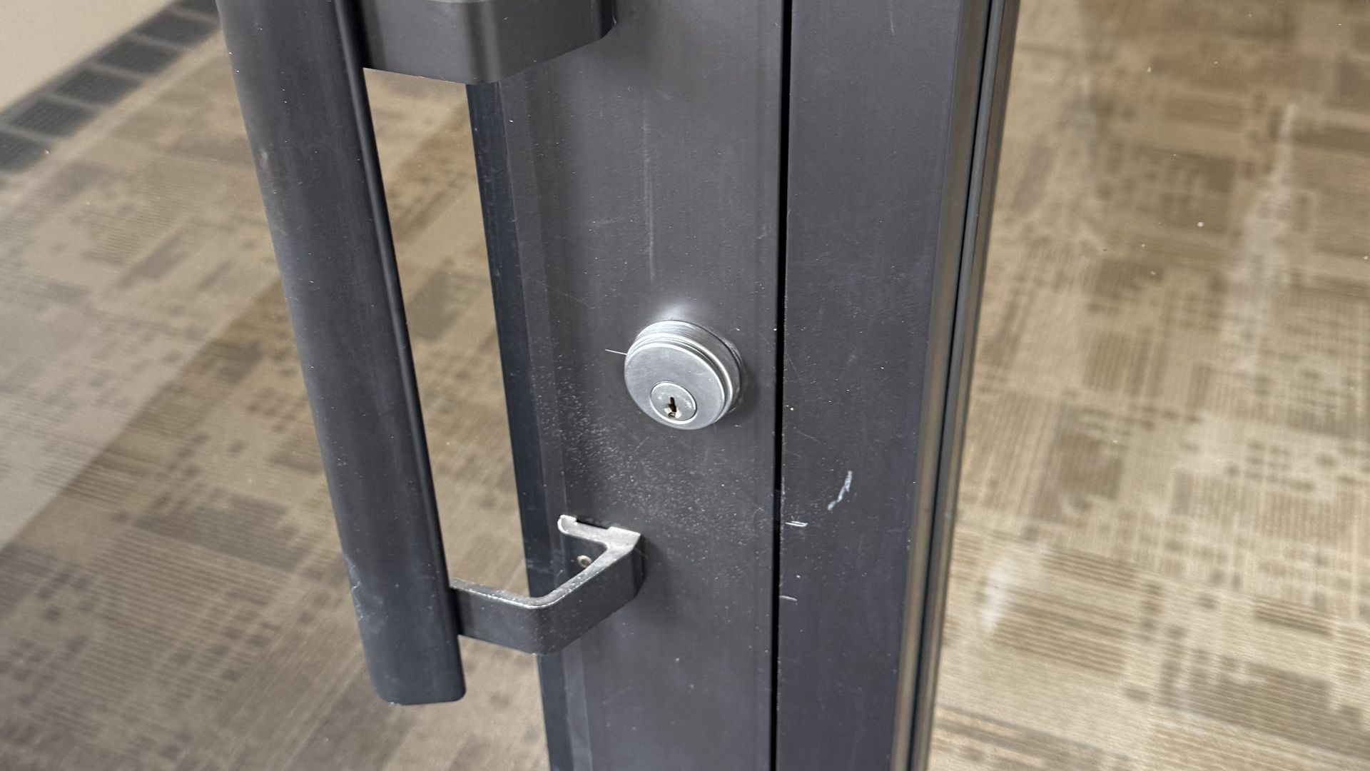 Commercial glass door lock with handle hardware